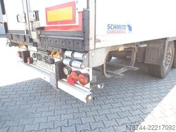 SCHMITZ CARGOBULL Doppelstock, Blumenbreite, SCB T.KM one