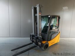 Carrello elevatore frontale Jungheinrich EFG 220