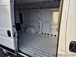 Peugeot Boxer L2H2 335 Workesite Light & Winter-Paket