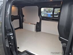 Peugeot Expert L2 180 EAT8 erhöhte Nutzlast Laderaumboden Connect-Paket Trennwand verglast 17 Zoll LM Sommer Ersatzrad Seitenscheibe schiebbar