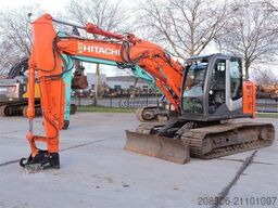 HITACHI ZX135