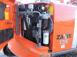 HITACHI ZX135