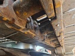 HITACHI ZX135