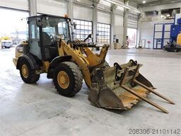 CATERPILLAR 906M + FORK