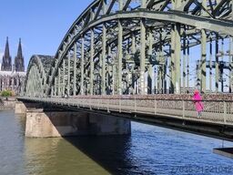 GLOBECAR Pössl,1.Hd,4/2013,2,5toKuppl,3 Bett