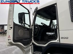 Volvo FM9 300 6X2 TANKWAGEN 4 COMP 18000 LITER