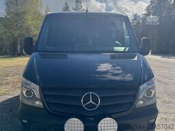 Mercedes-Benz Sprinter Minibus – 11 seats – Two sets of tires
