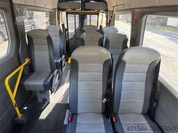 VW Crafter Minibus – 10 seats – 4x4 -Wheelchair lift