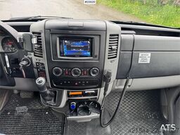 Mercedes-Benz Sprinter 519 CDI Minibus – 17 Seats WATCH VIDEO