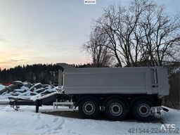  Ovox triple-axle trailer