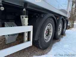  Ovox triple-axle trailer
