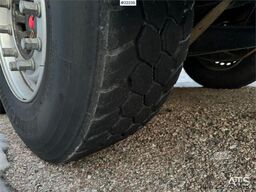  Ovox triple-axle trailer