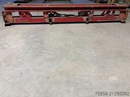 sonstige Ausgleichsbock für gekröpften Tieflader