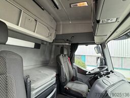 Renault T460 X-Low 2-Tanks Hubsattel Standklima