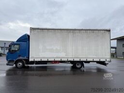 DAF LF 220 108 4x2 Blache