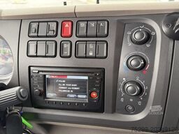 DAF LF 220 108 4x2 Blache