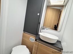 Adria Matrix M 670 SL