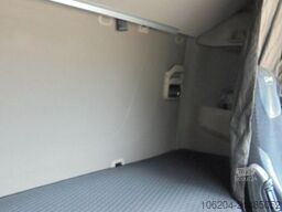 DAF XF480 FT Low Deck Sleeper High Cab Climate LCV