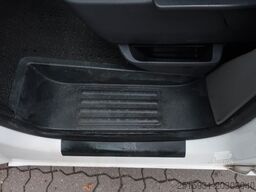 VOLKSWAGEN T6.1 lang / 1. Hand / PDC / Klima / FN: 100