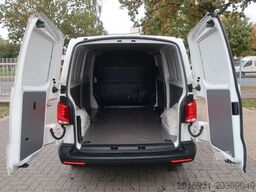 VOLKSWAGEN T6.1 lang / 1. Hand / PDC / Klima / FN: 100