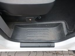 VOLKSWAGEN T6.1 9 Sitzer 1. Hand / Klima / FN:236