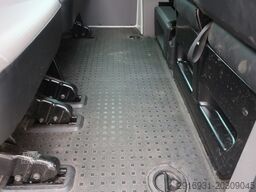 VOLKSWAGEN T6.1 9 Sitzer 1. Hand / Klima / FN:236