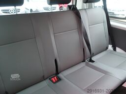 VOLKSWAGEN T6.1 9 Sitzer 1. Hand / Klima / FN:236