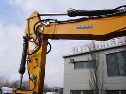Case WX218 / 23t wheeled excavator /