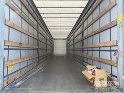 Schmitz Cargobull Semitrailer Curtainsider Mega