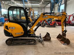 JCB 8026
