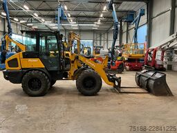 Kubota R 090
