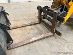 Kubota R 090