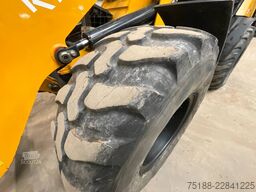 Kubota R 090