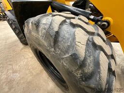 Kubota R 090