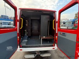 MERCEDES-BENZ 210 D Sprinter Feuerwehr 8-Sitzer