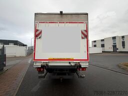 MERCEDES-BENZ Atego 1218 4x2 Koffer 8,2 m mit LBW 2,3 m Schalt