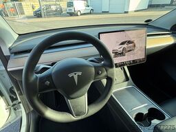 TESLA Model Y Long Range Dual AWD Pano 360° LED