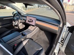 TESLA Model Y Long Range Dual AWD Pano 360° LED