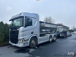 Scania R660 6x4 Asphalt Truck with Carnehl Asphalt Traile