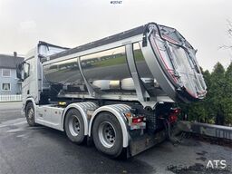 Scania R660 6x4 Asphalt Truck with Carnehl Asphalt Traile