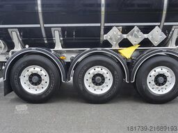 Lag O-3-ST L4BH bitumen semi-trailer / ADR