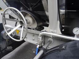 Lag O-3-ST L4BH bitumen semi-trailer / ADR