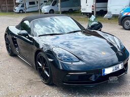 PORSCHE 718 Chrono/Navi/Sitzbelü/Bose/Leder/PDK