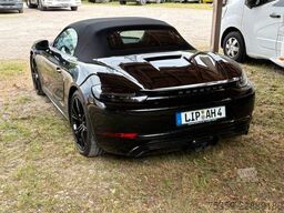 PORSCHE 718 Chrono/Navi/Sitzbelü/Bose/Leder/PDK