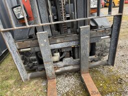 Linde H30T Triplex 4600