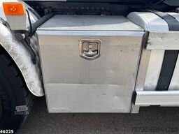 Volvo FM 410 8x4 Hiab 28 Tonmeter laadkraan met 20 To...