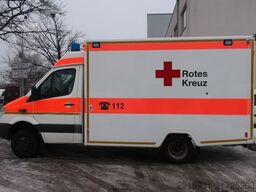 MERCEDES-BENZ Nr.A28 Sprinter 516 CDI 4X4 RTW 1.Hand / SHZ