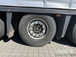 Schmitz Cargobull Curtainsider Mega Getränke