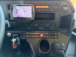 Mercedes-Benz Antos 1930 / Euro 6 / Tail Lift / TUV: 11-2027 ...