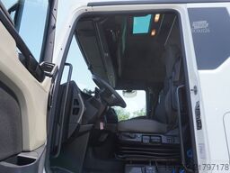 MAN TGX 26.470 / 2022 / Krone Refrigerator 4